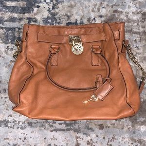 Michael Kors tan leather lock purse